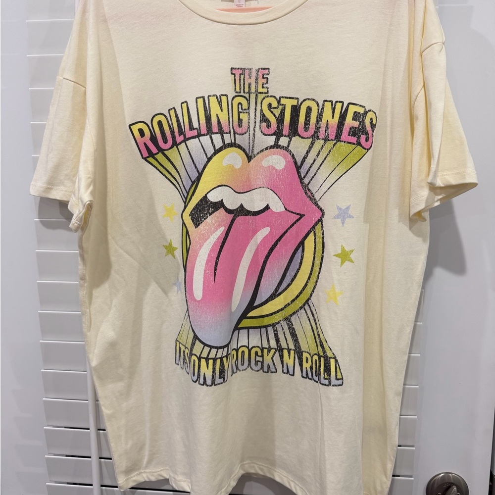 Gianni Bini NWT Rolling Stones women’s Graphic Tee - White and Pink Size L